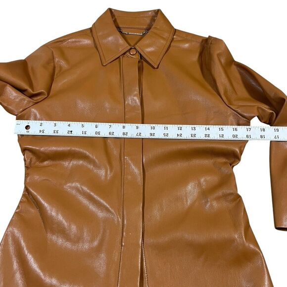 Elie Tahari Faux Leather Short Jacket Shacket Button Down Tan Camel Size XS - Picture 7 of 7